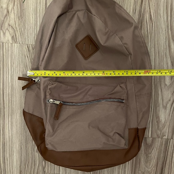 Lightweight backpack - Picture 9 of 9